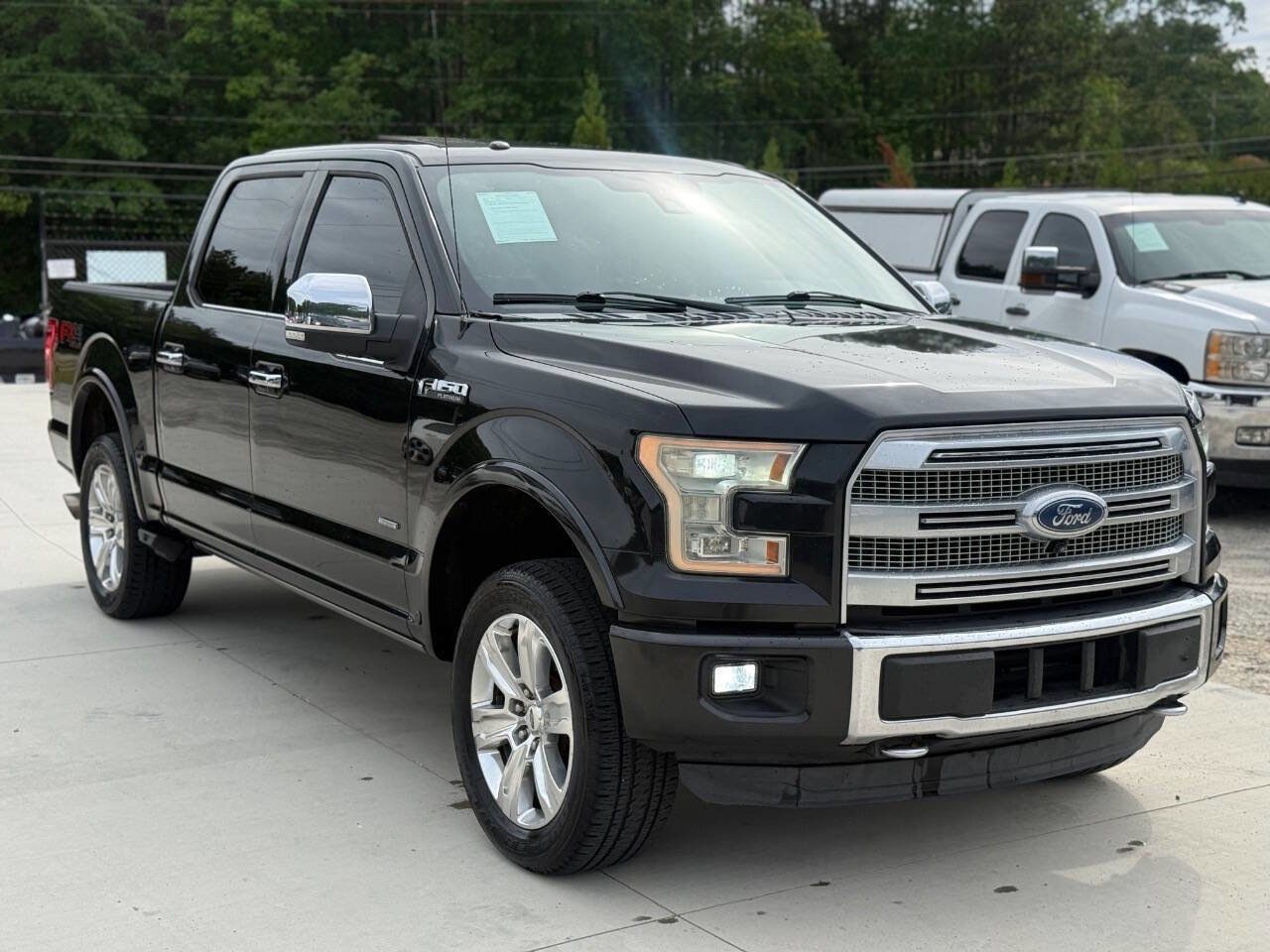 Used 2015 Ford F150 Platinum w/ Equipment Group 701A Luxury AWD/4WD image 8