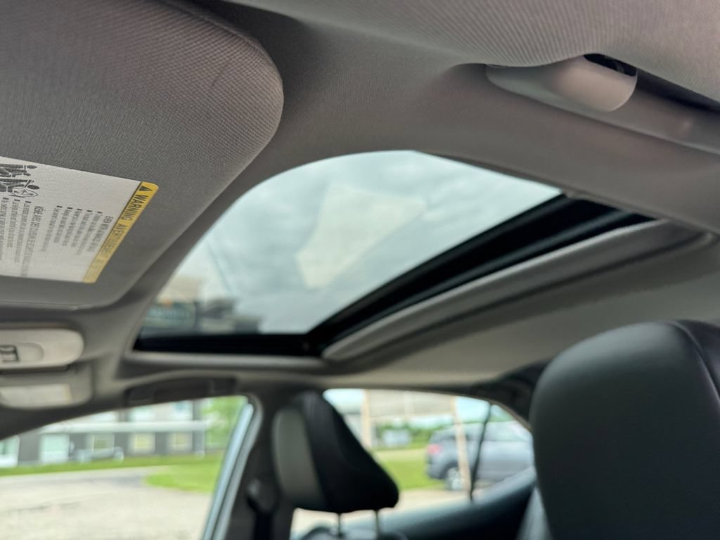 Certified 2022 Toyota Camry XSE FWD image 31