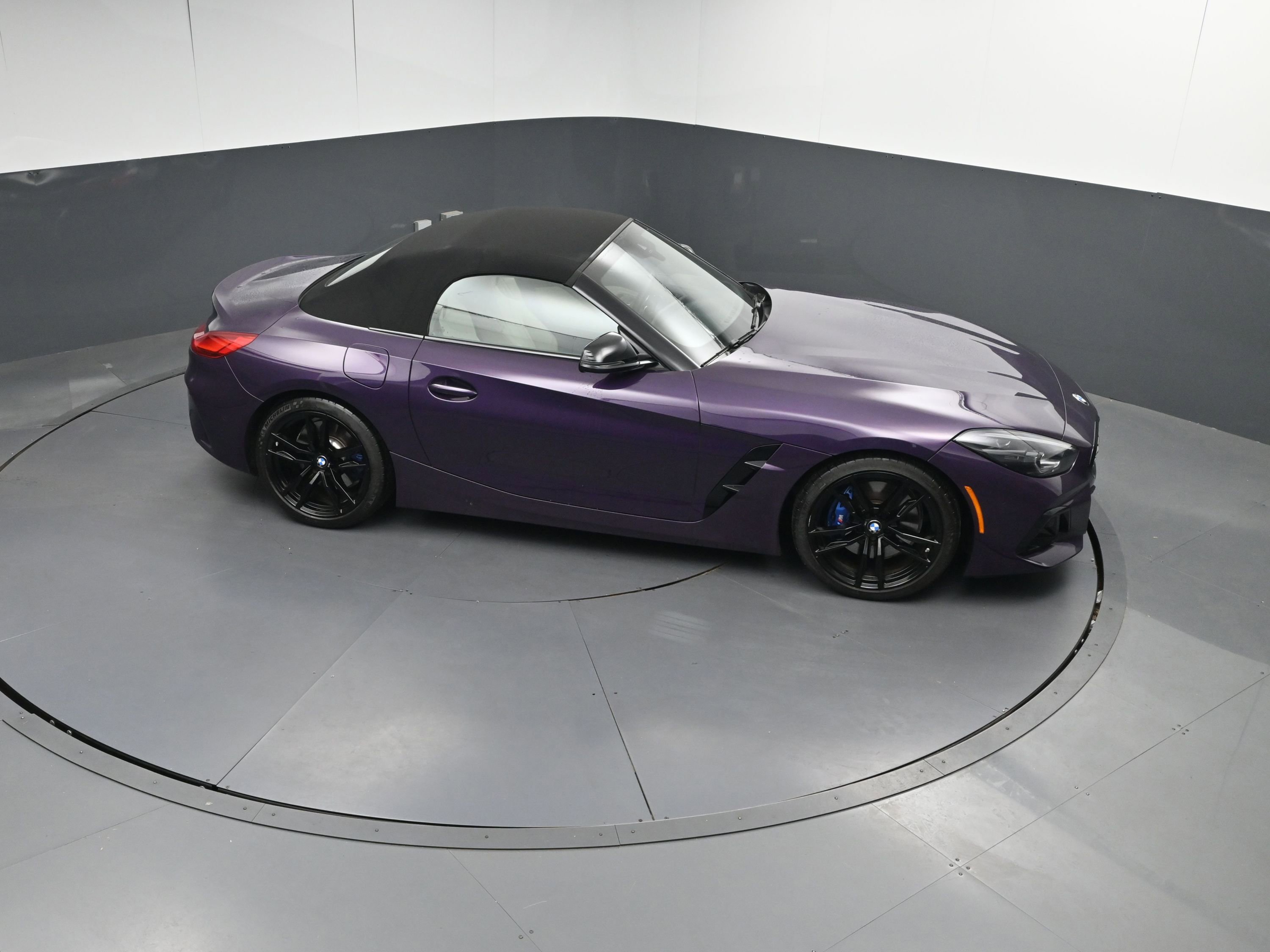 Used 2023 BMW Z4 M40i w/ Premium Package image 40