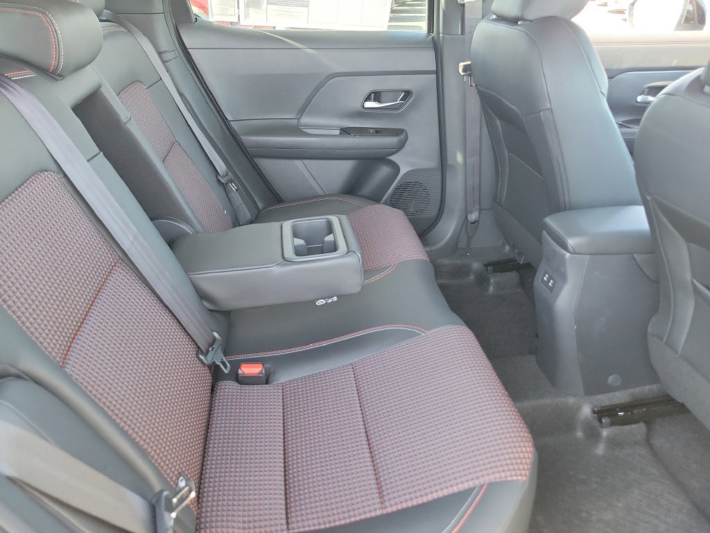 New 2026 Nissan Kicks SR FWD image 13