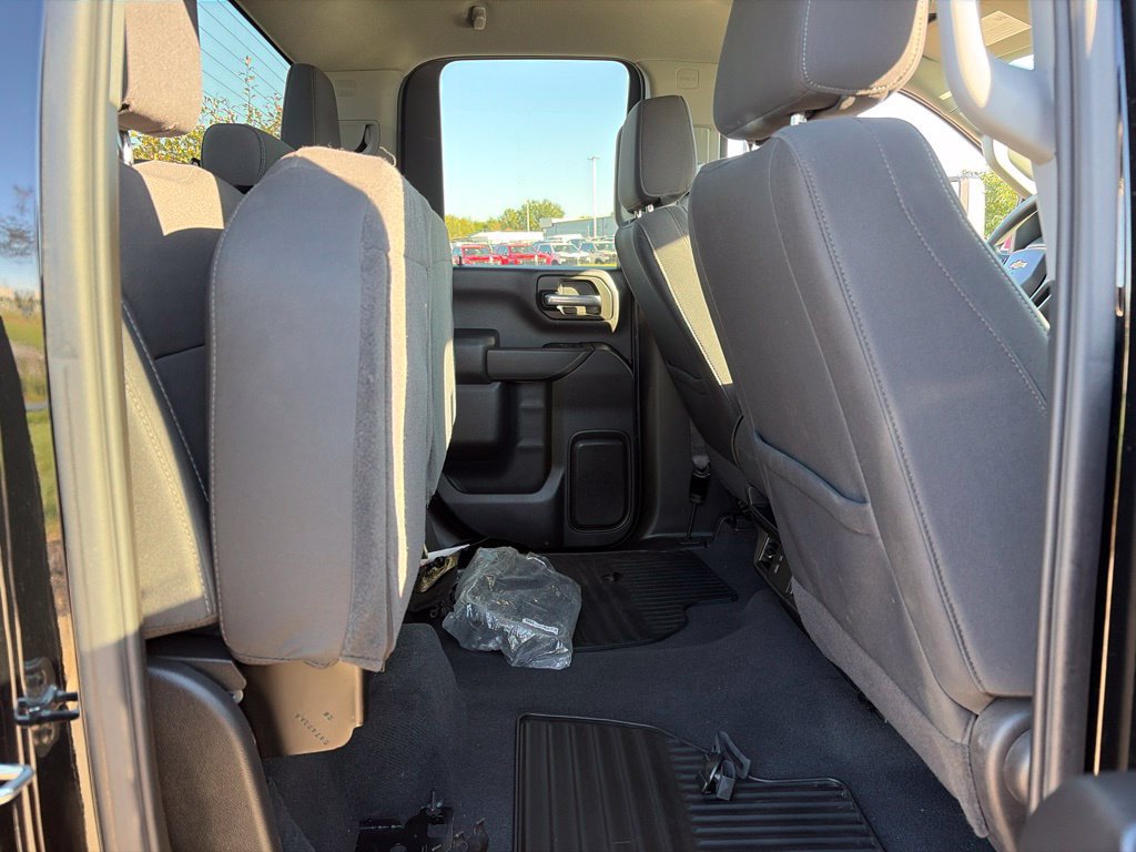 Used 2026 Chevrolet Silverado 2500 Custom w/ Custom Convenience Package AWD/4WD image 30