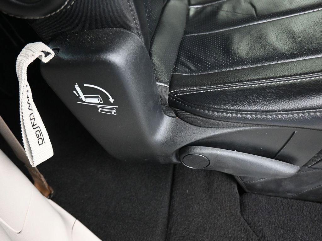 Used 2022 Chrysler Pacifica Touring-L image 51