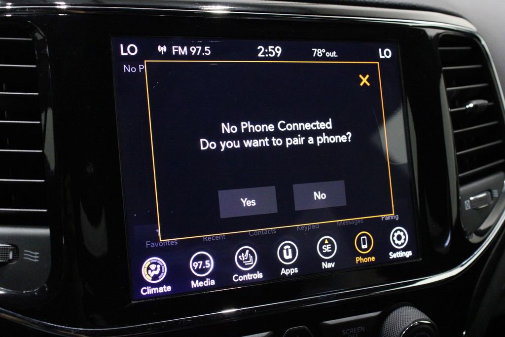 Used 2019 Jeep Grand Cherokee Laredo image 39