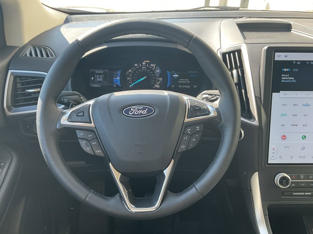 Used 2024 Ford Edge SEL w/ Convenience Package image 11