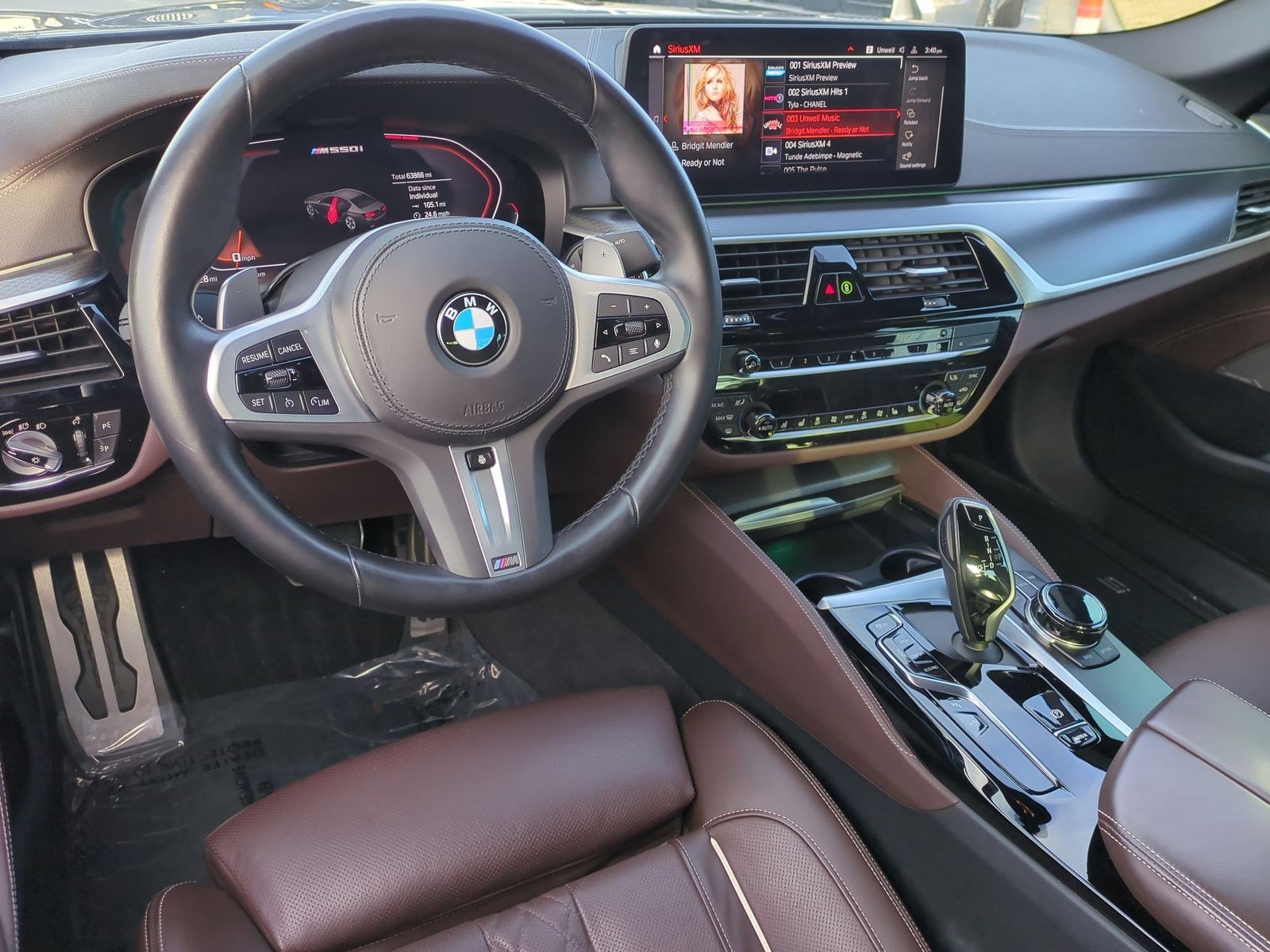 Used 2023 BMW M550i xDrive w/ Dynamic Handling Package image 30