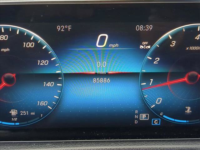 Used 2023 Mercedes-Benz GLB 250 4MATIC image 11