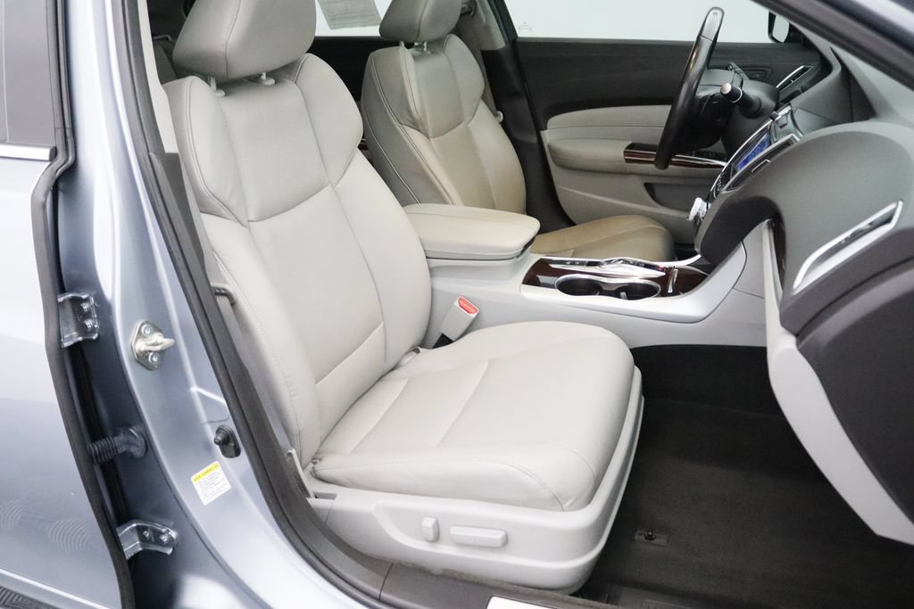 Used 2016 Acura TLX w/ Technology Package FWD image 12