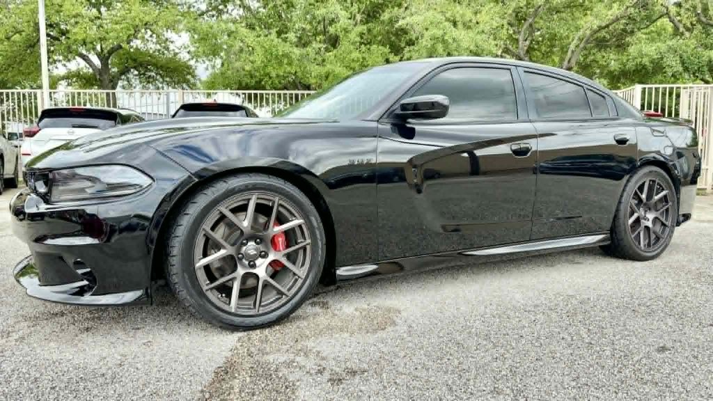 Used 2018 Dodge Charger R/T Scat Pack RWD image 1