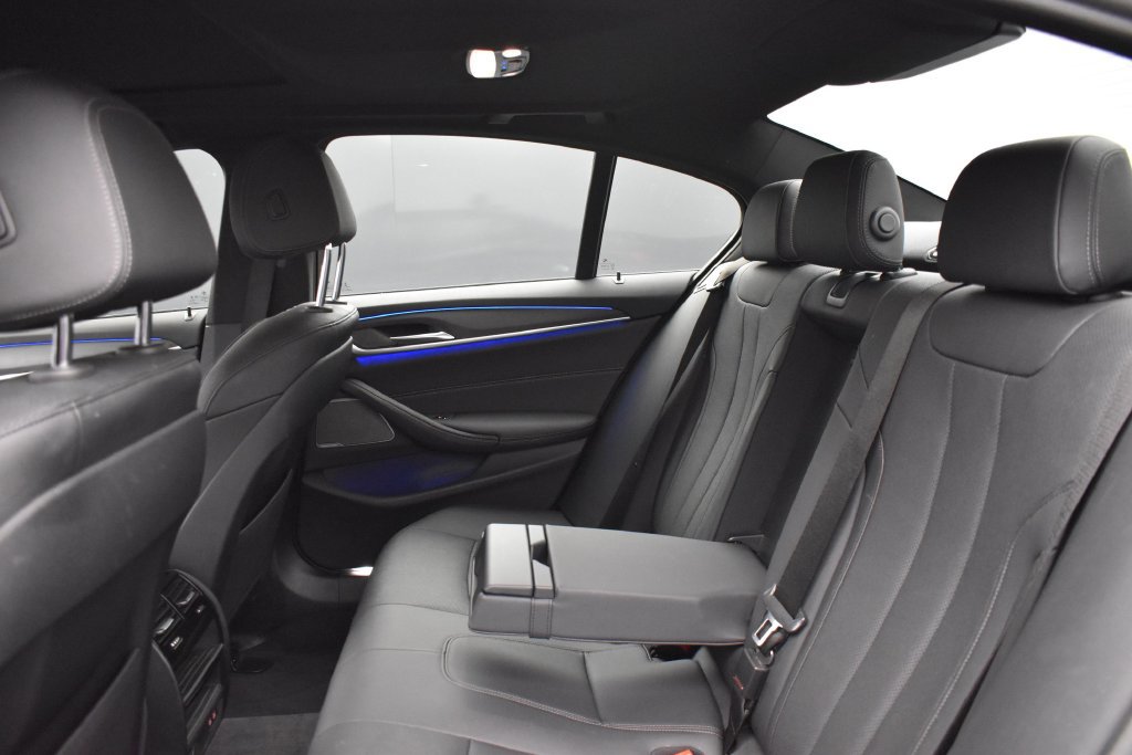 Used 2021 BMW 540i w/ M Sport Package RWD image 8
