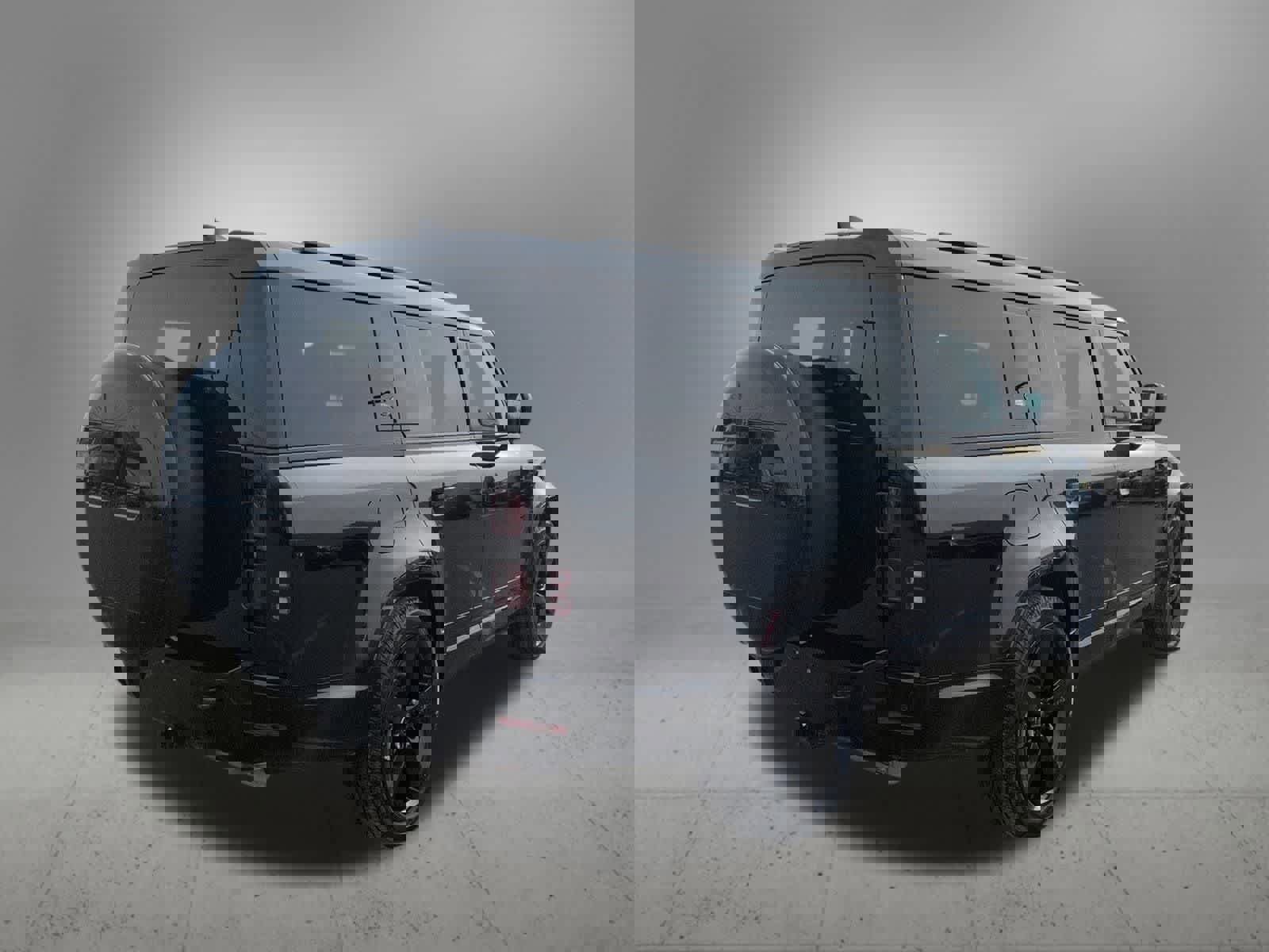 Used 2024 Land Rover Defender 130 X-Dynamic SE image 6