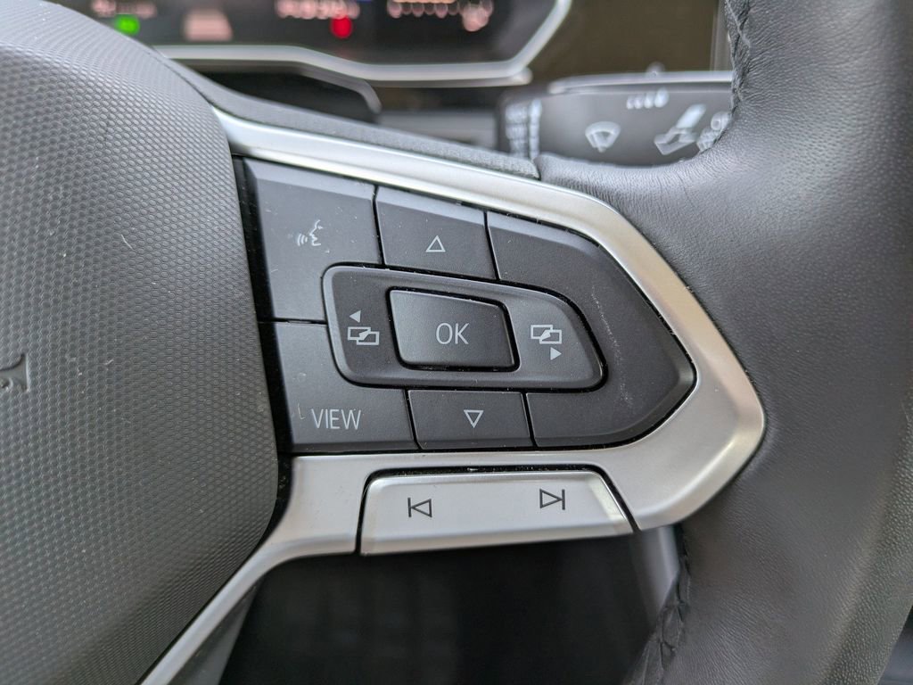 Used 2024 Volkswagen Jetta SE FWD image 25
