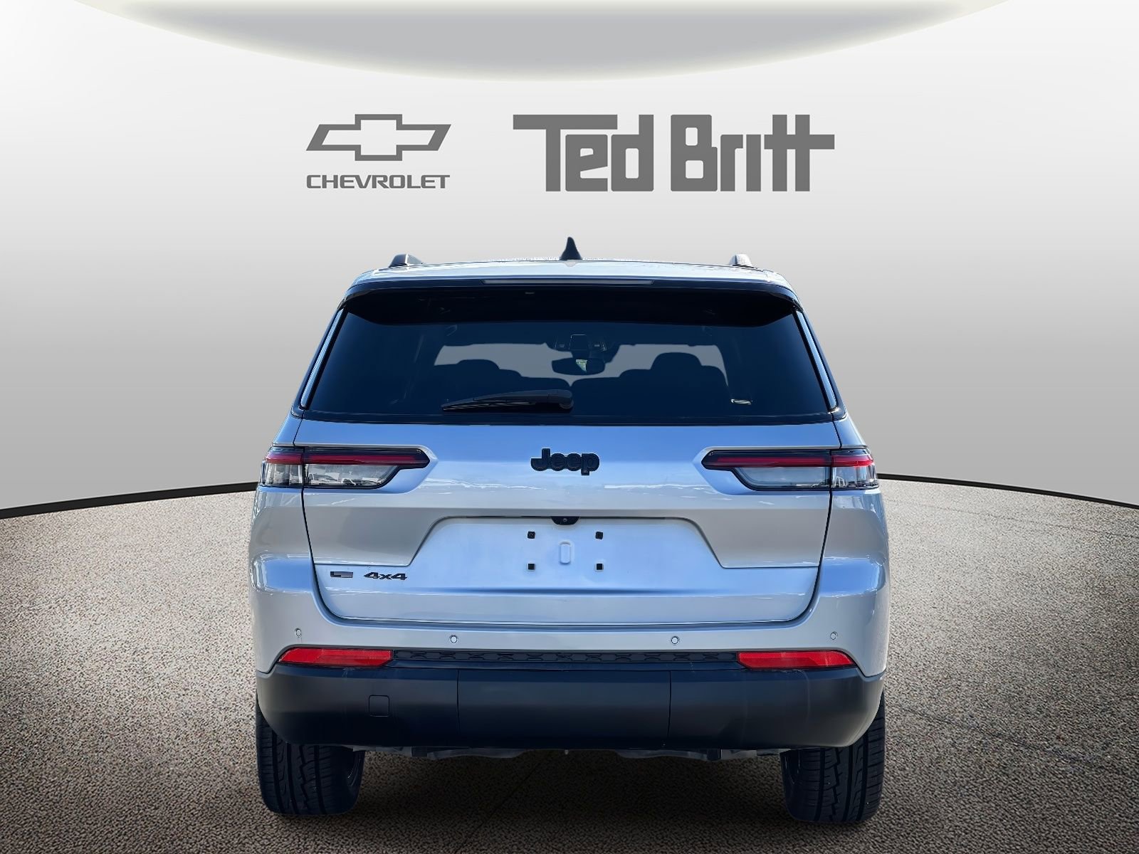 Used 2022 Jeep Grand Cherokee L Laredo AWD/4WD image 5