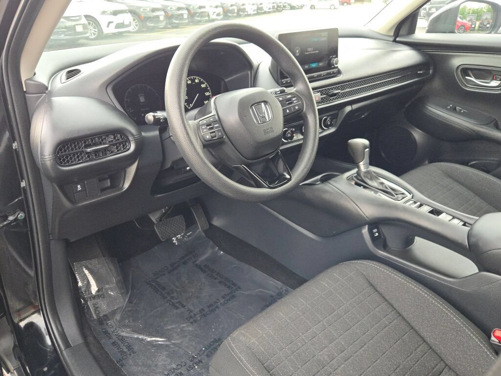 Used 2025 Honda HR-V LX image 29