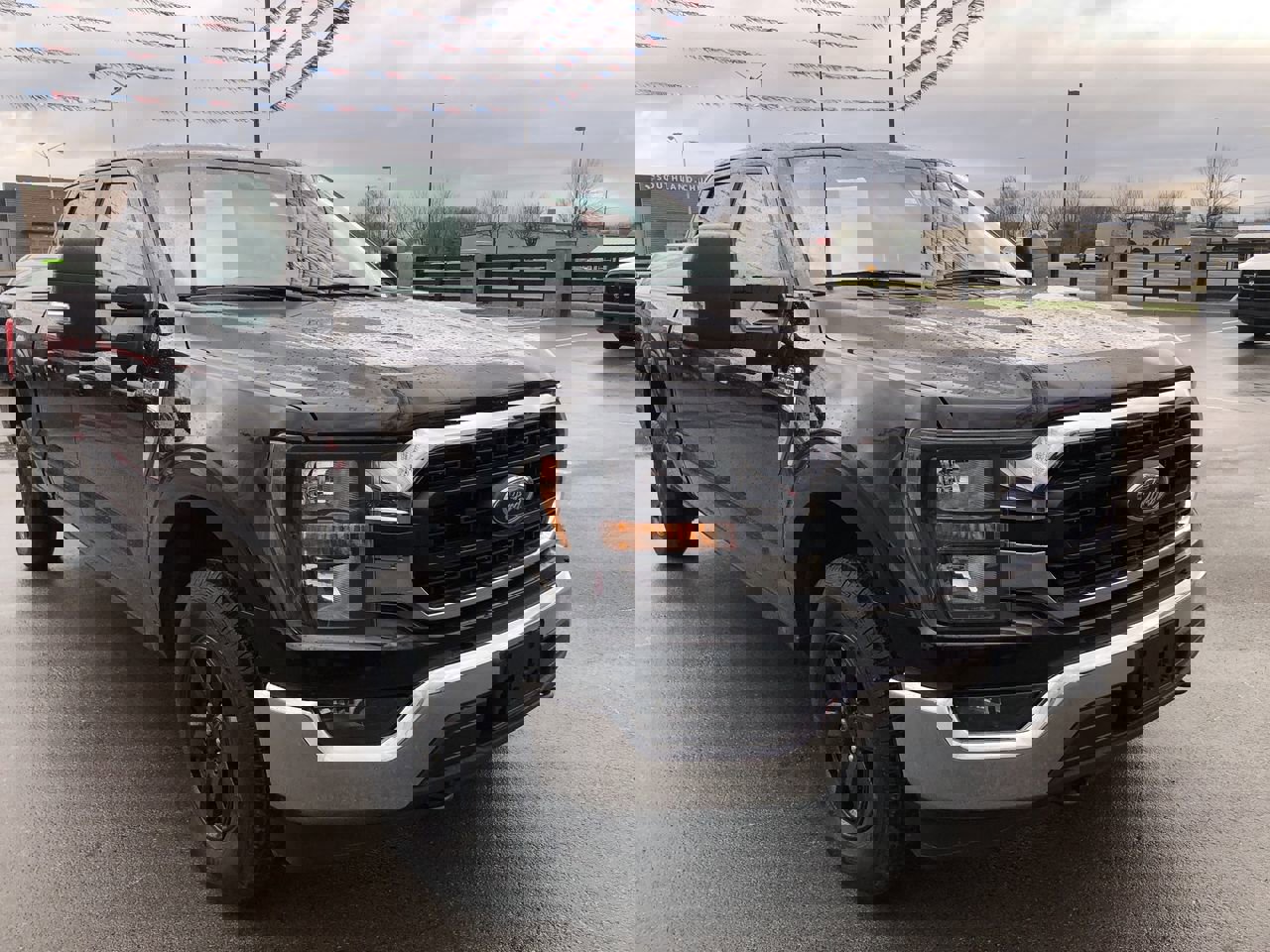 Used 2023 Ford F150 XLT w/ Trailer Tow Package image 7