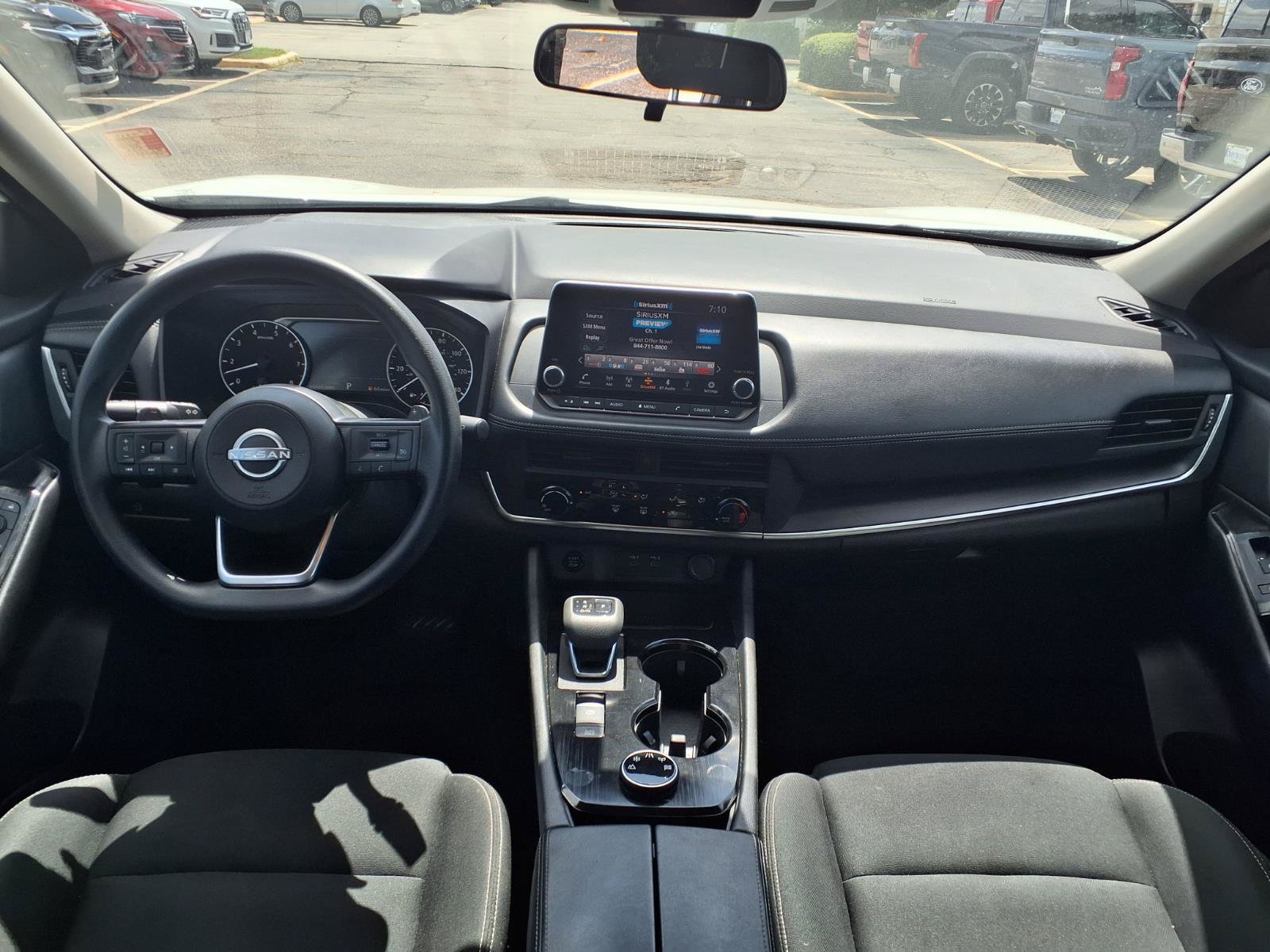 Used 2024 Nissan Rogue S AWD/4WD image 3
