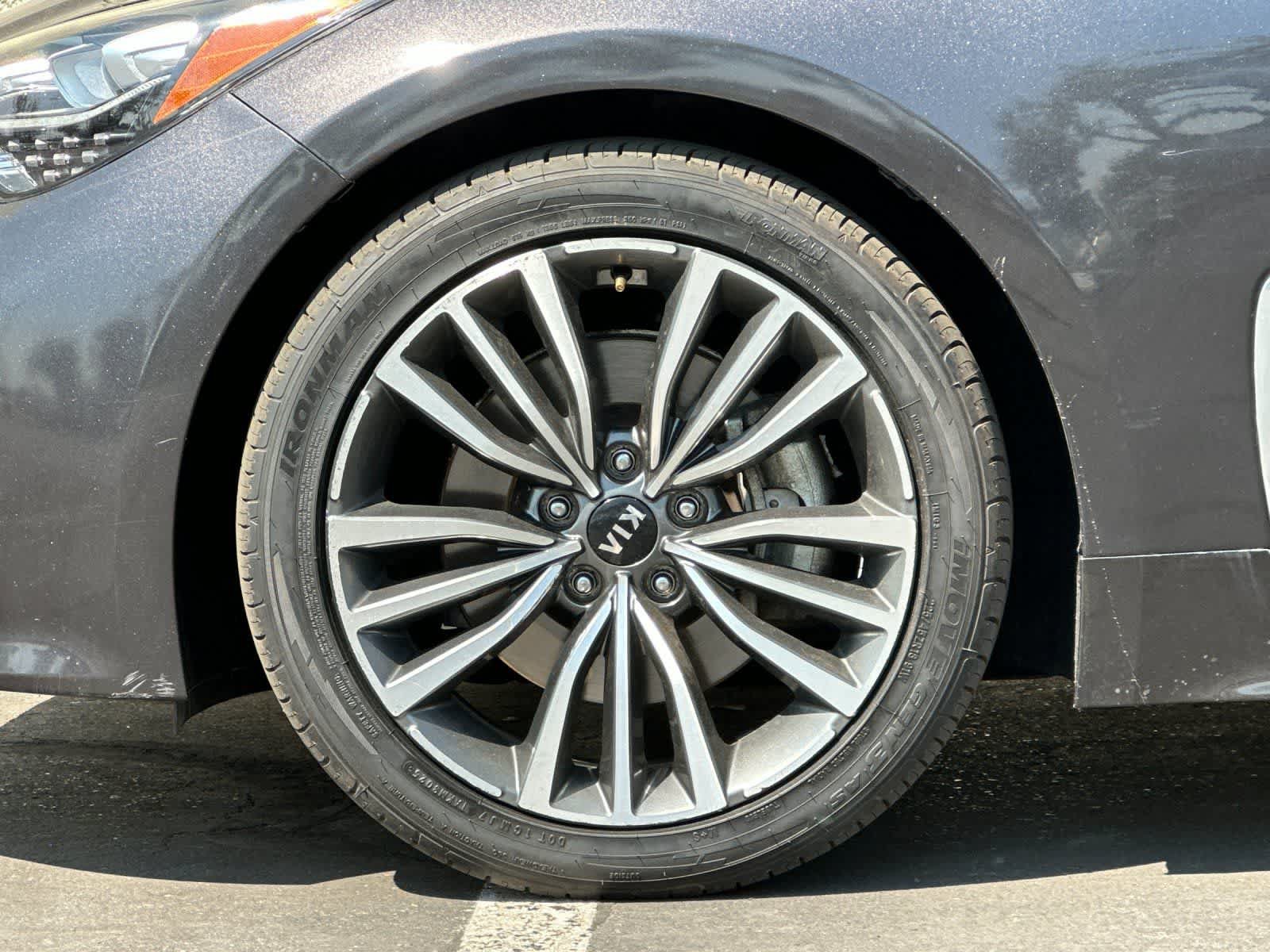 Used 2019 Kia Stinger Premium RWD image 27