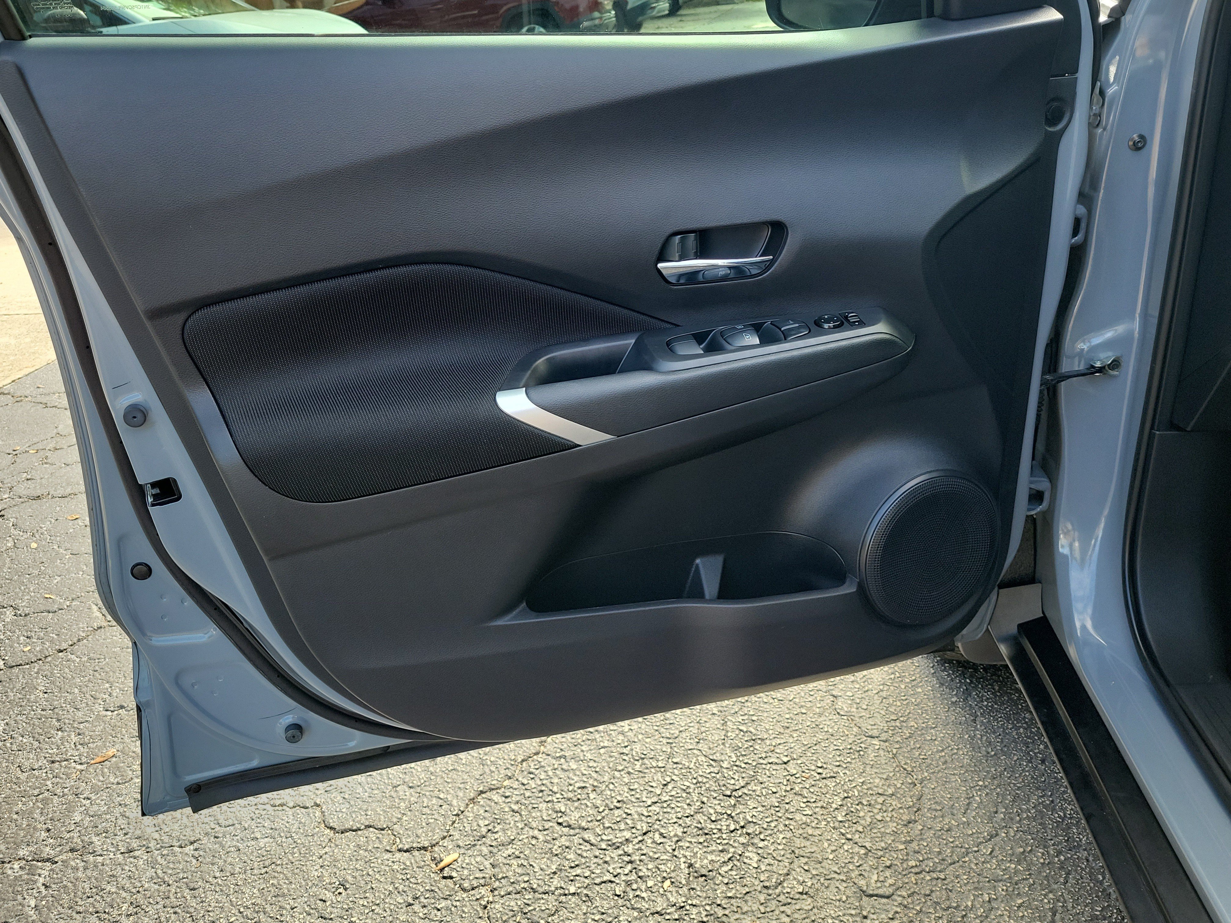 Certified 2023 Nissan Kicks SV FWD image 17