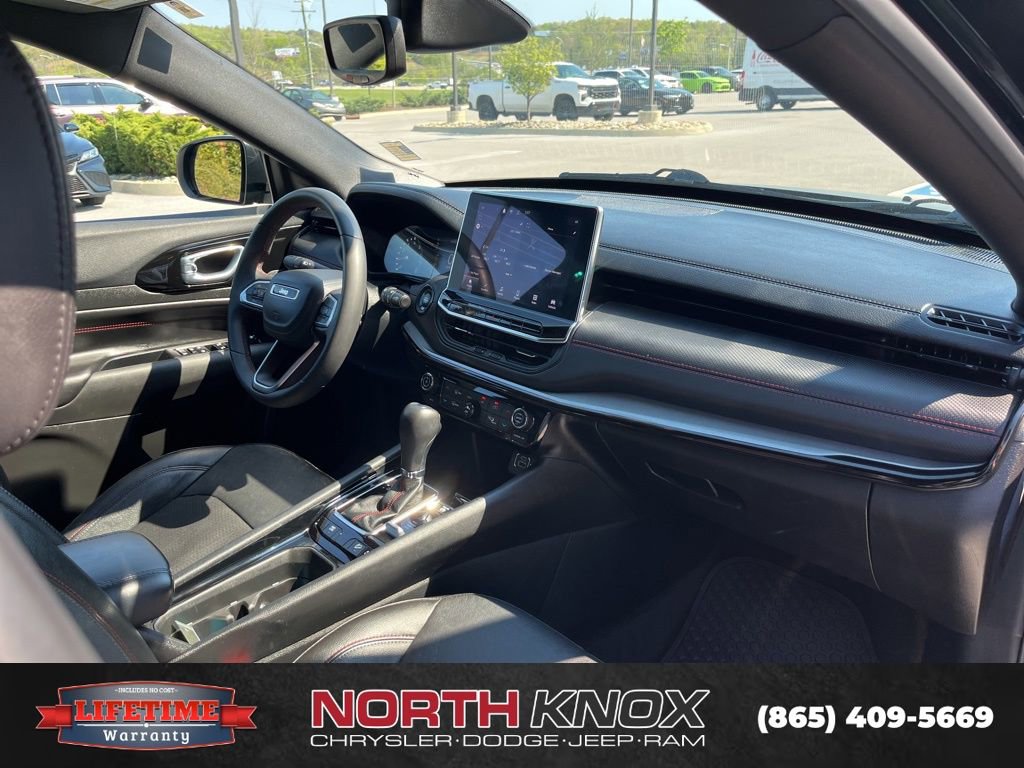 Used 2024 Jeep Compass Trailhawk AWD/4WD image 27