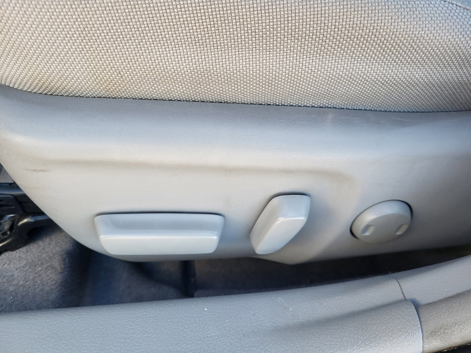 Used 2016 Toyota Camry LE image 15