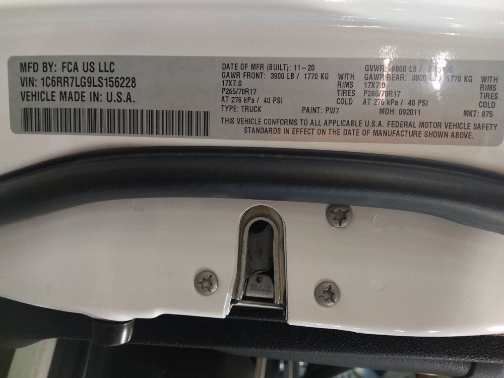 Used 2020 RAM 1500 Classic SLT image 33