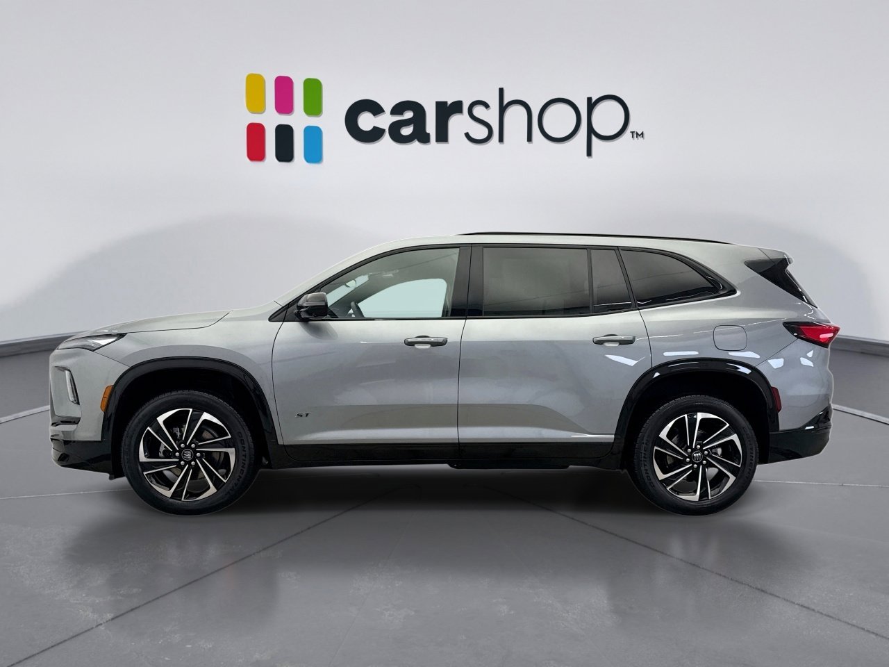 Used 2025 Buick Enclave Sport Touring image 2