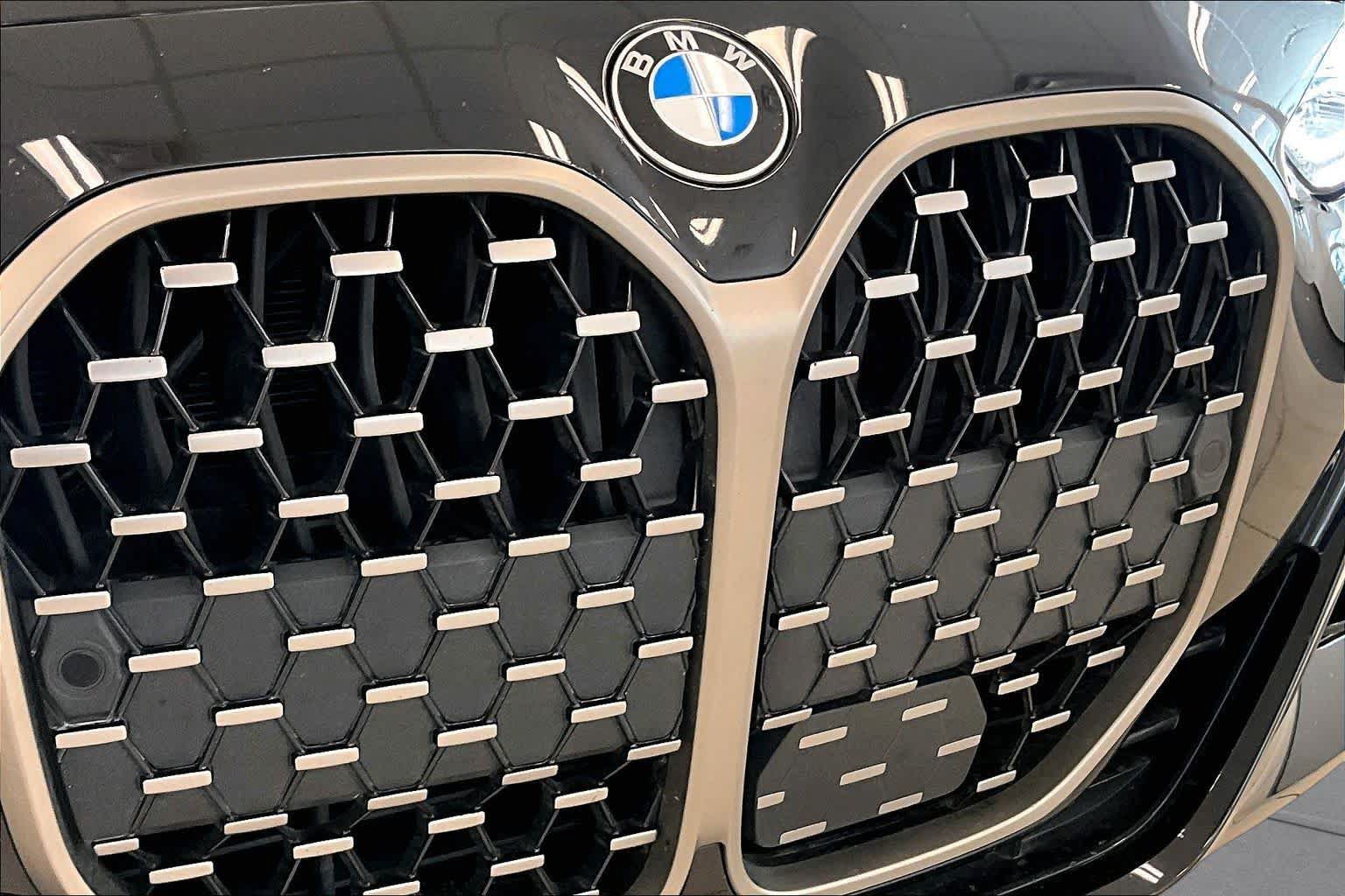 Used 2022 BMW M440i Convertible RWD image 27