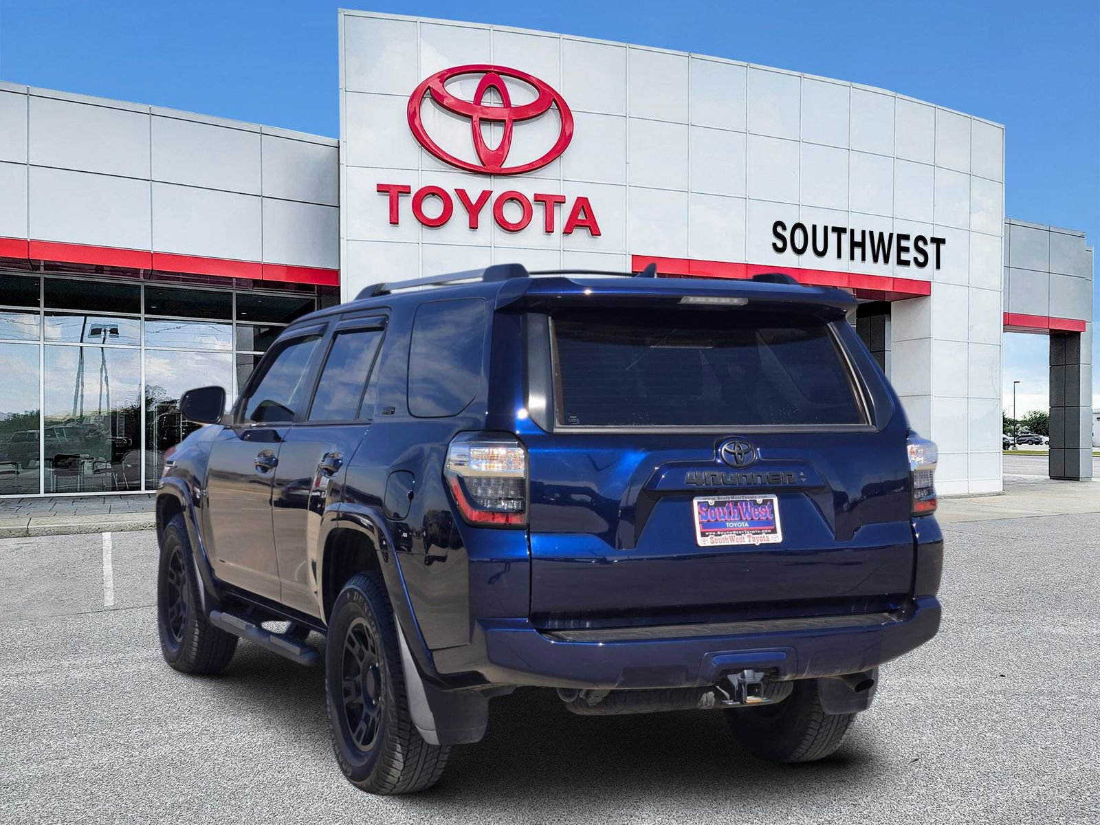 Used 2024 Toyota 4Runner SR5 image 4