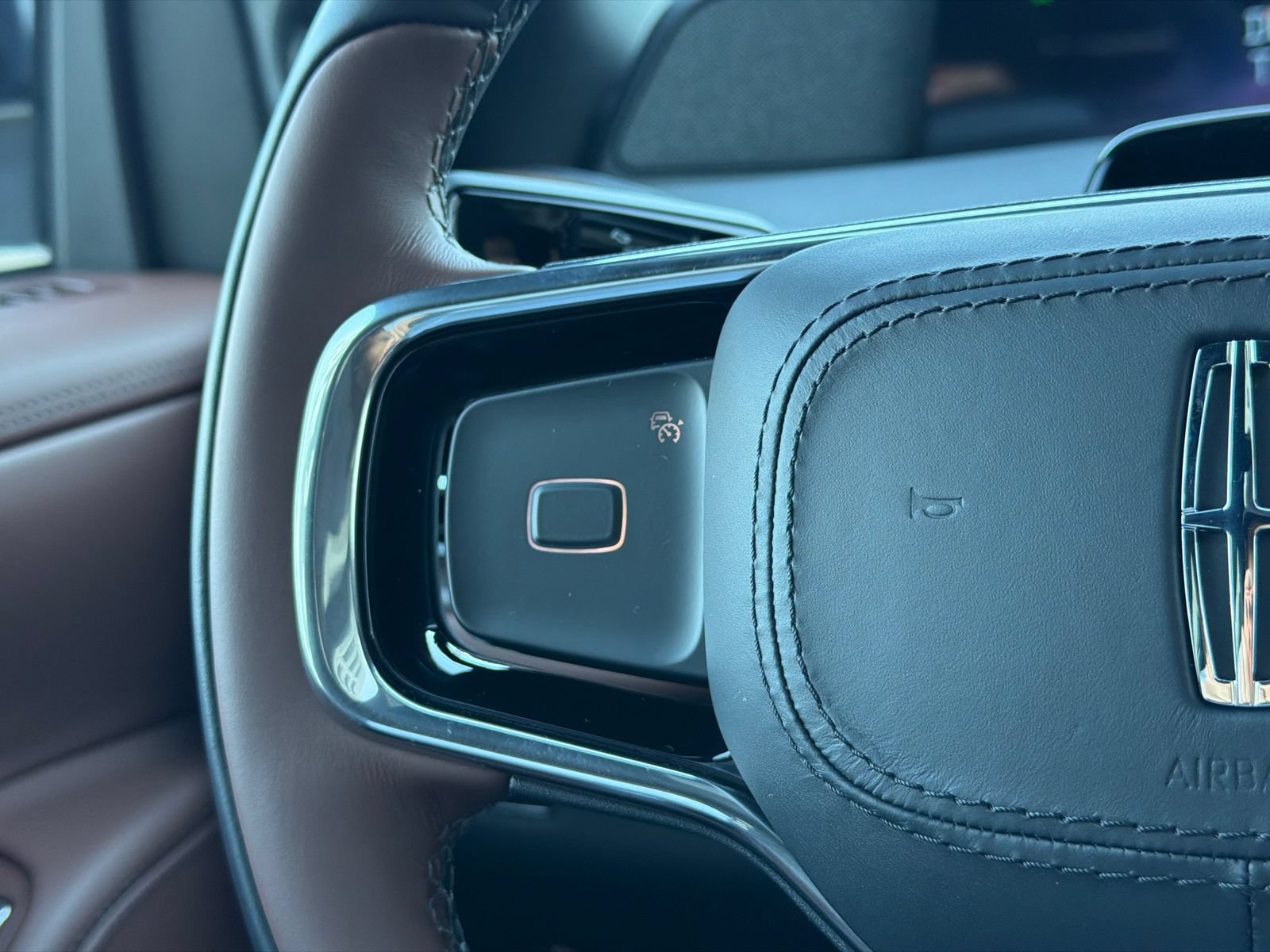 New 2026 Lincoln Navigator Reserve AWD/4WD image 23
