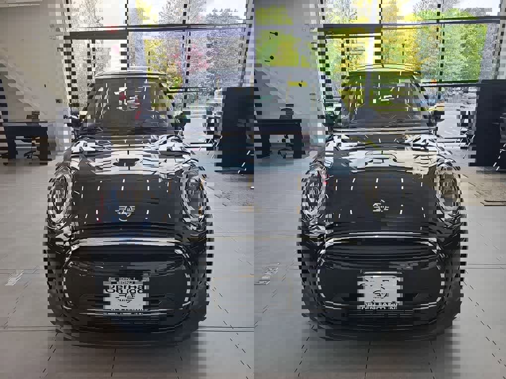 Certified 2023 MINI Cooper 2-Door Hardtop image 6