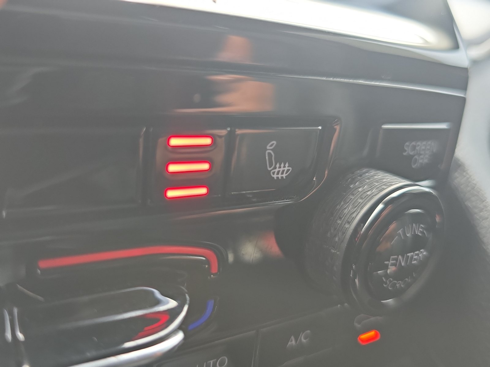 Used 2021 Jeep Grand Cherokee L Limited RWD image 26