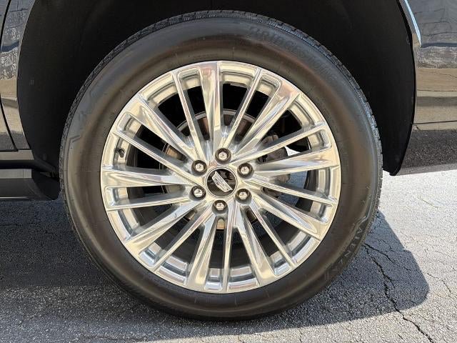 Certified 2025 Cadillac Escalade Premium Luxury AWD/4WD image 16
