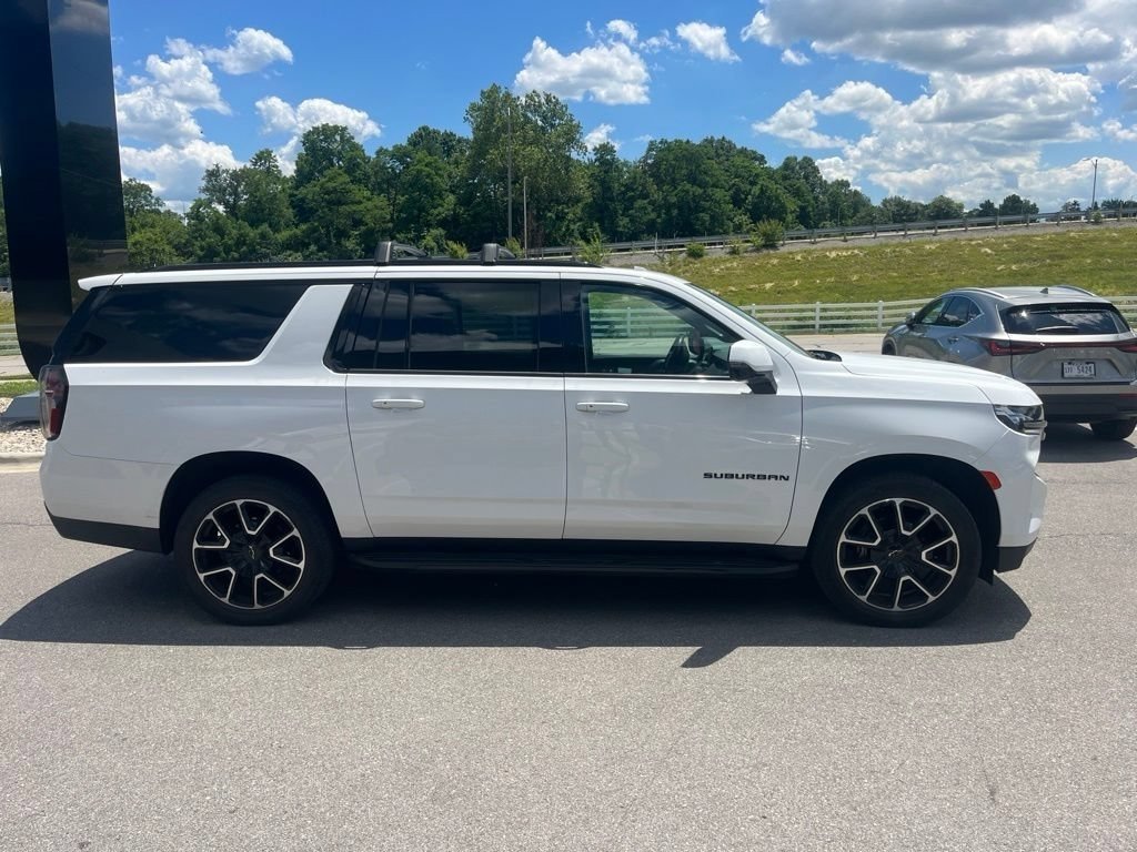 Used 2021 Chevrolet Suburban RST w/ Luxury Package AWD/4WD image 4