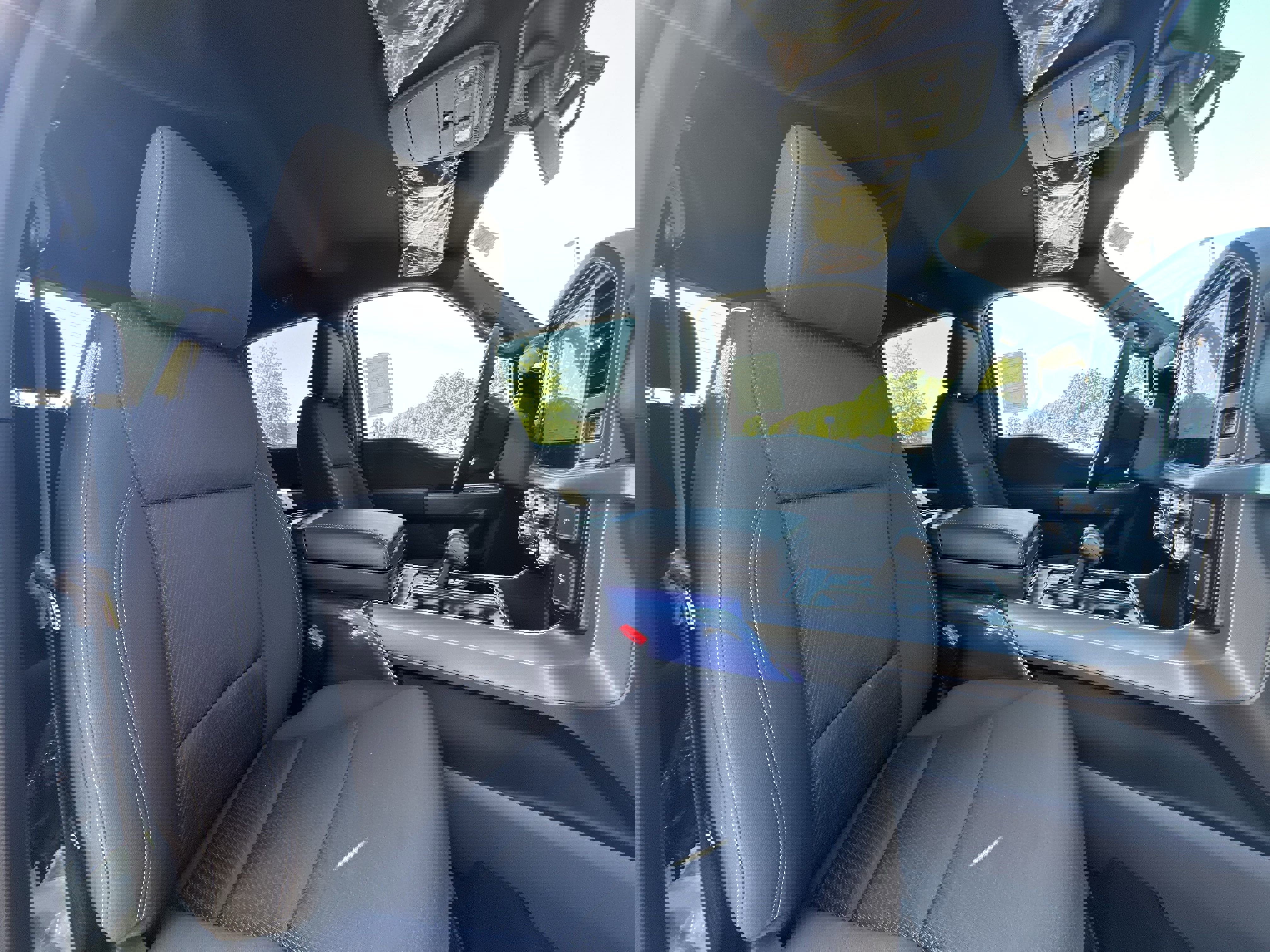 New 2025 Ford F150 XLT w/ Equipment Group 302A MID image 33