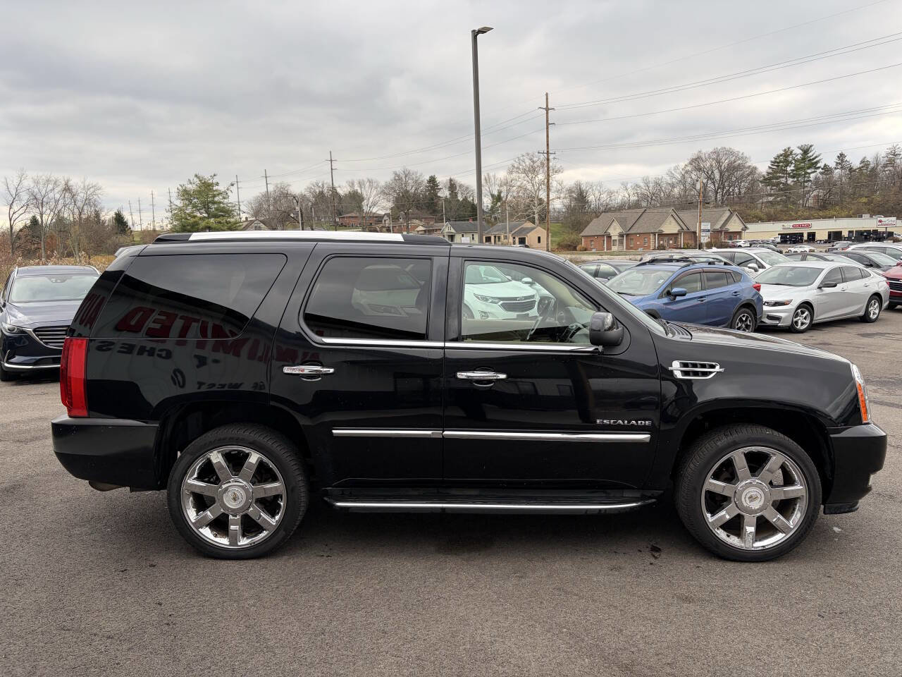 Used 2012 Cadillac Escalade Luxury image 6