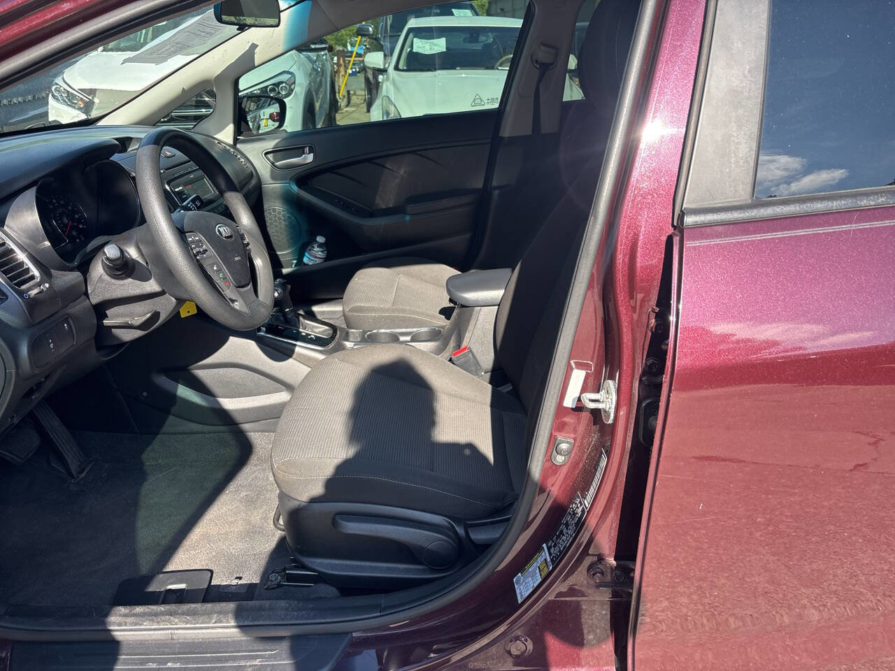 Used 2018 Kia Forte LX FWD image 9