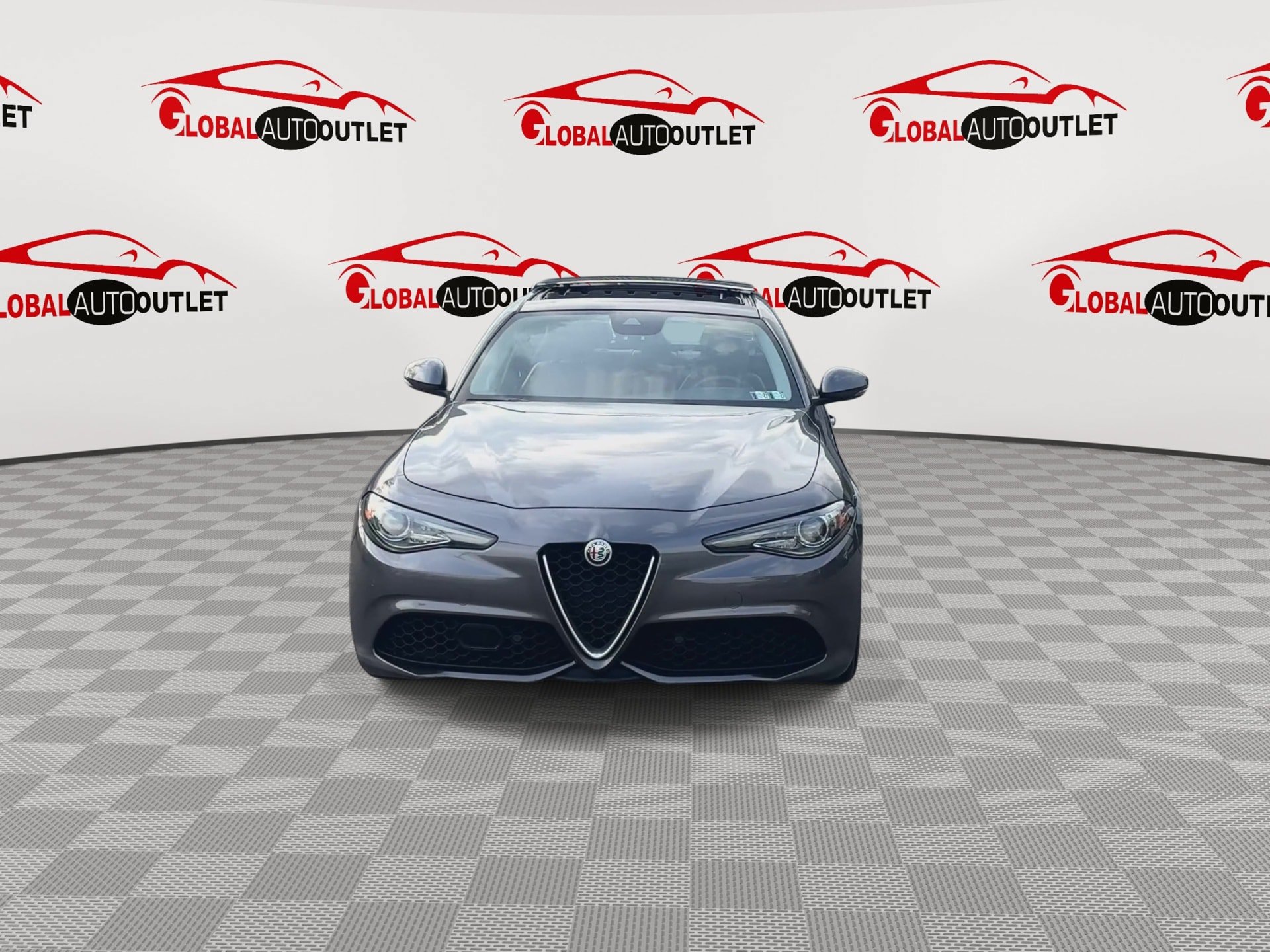 Used 2017 Alfa Romeo Giulia Ti w/ TI 18" Sport Package AWD/4WD image 3