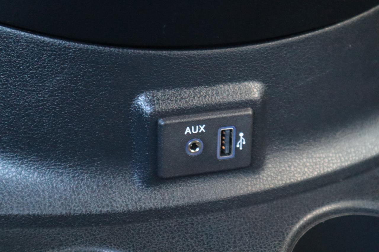 Used 2019 Nissan Versa SV FWD image 61