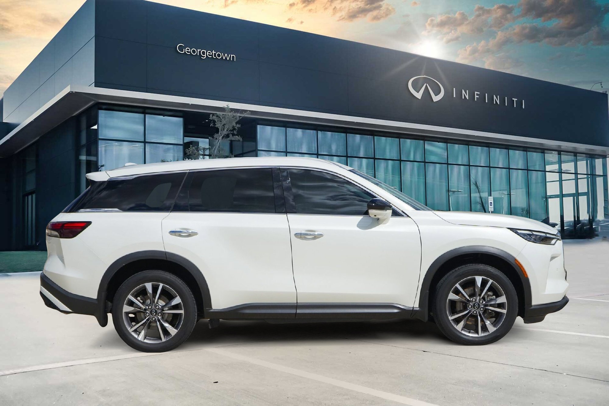 Certified 2023 INFINITI QX60 Luxe w/ Cargo Package image 3