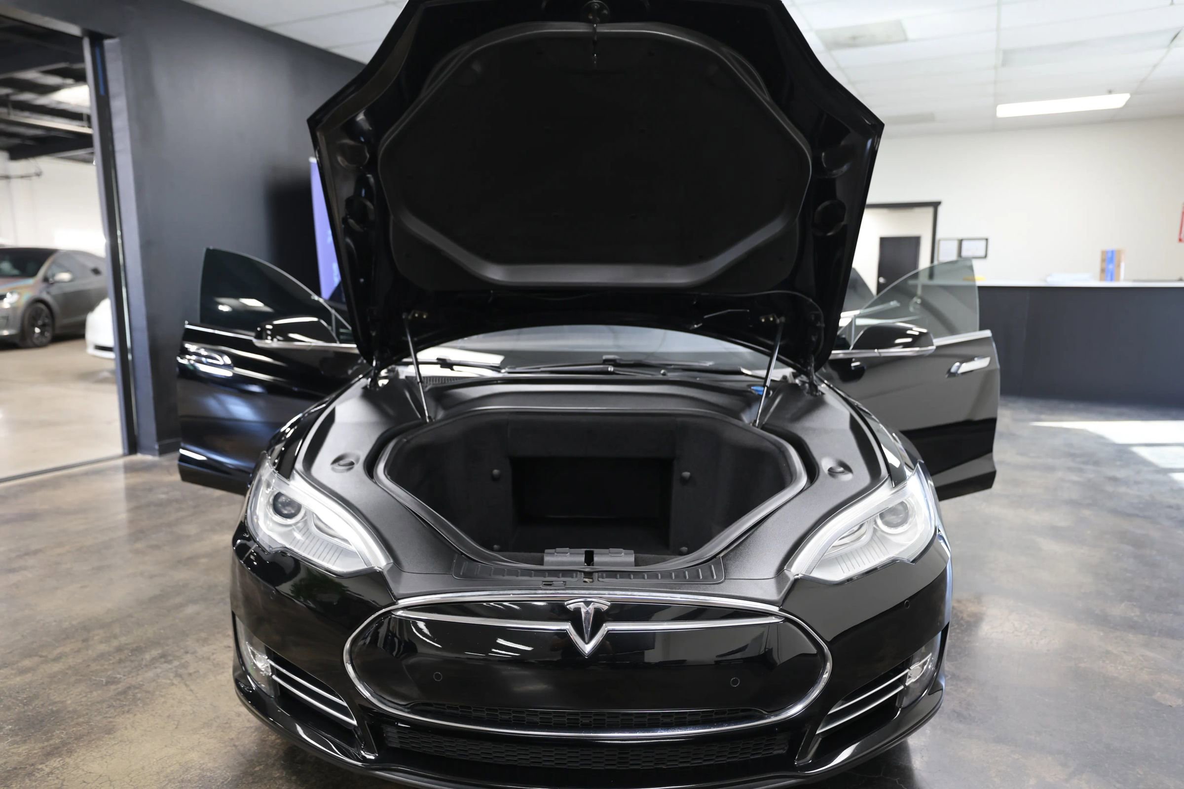 Used 2014 Tesla Model S P85 image 56