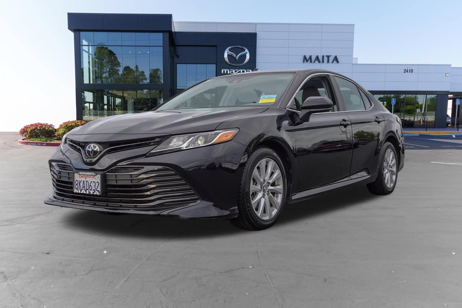 Used 2019 Toyota Camry LE FWD image 7