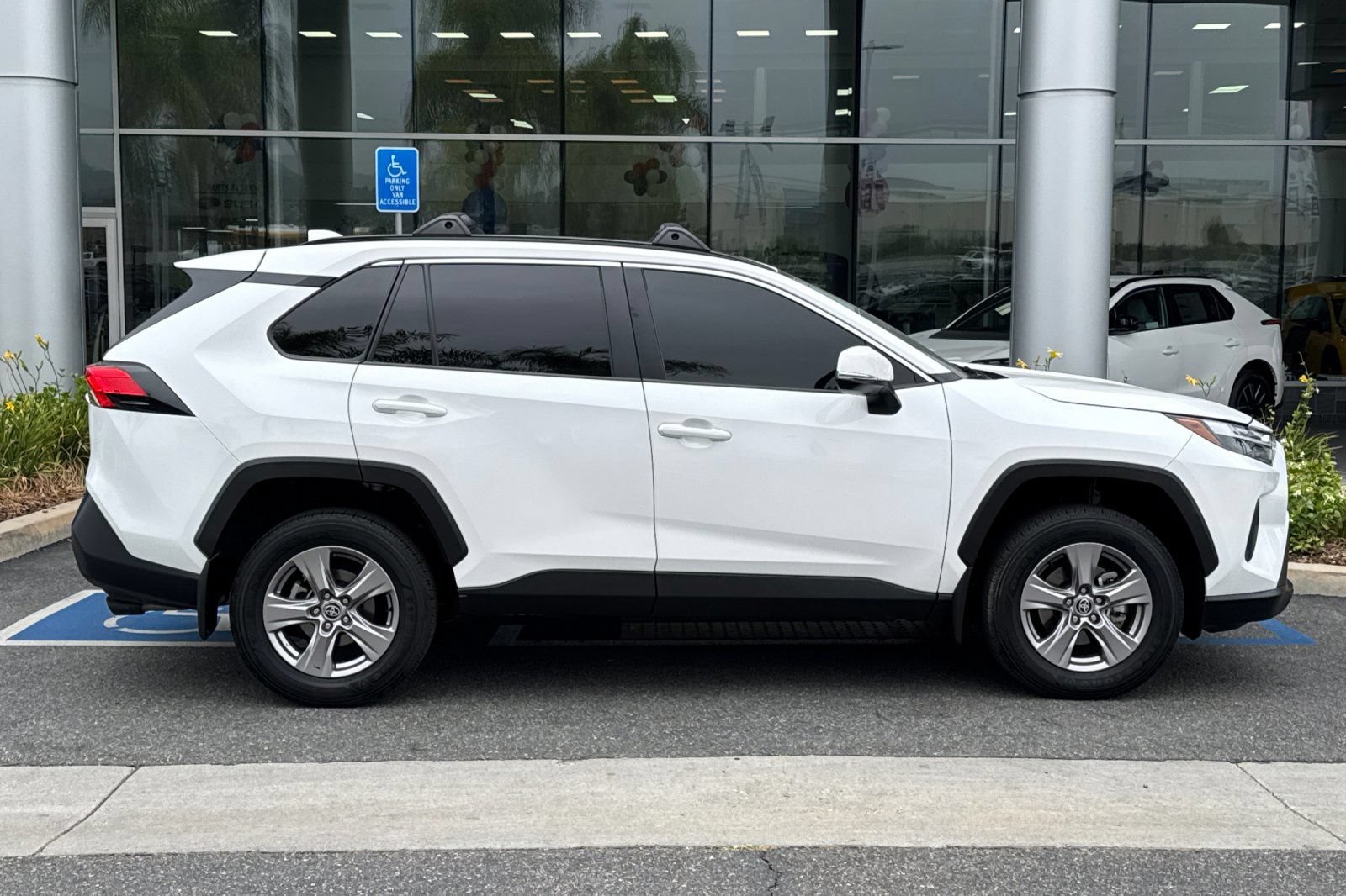 Used 2025 Toyota RAV4 XLE FWD image 3
