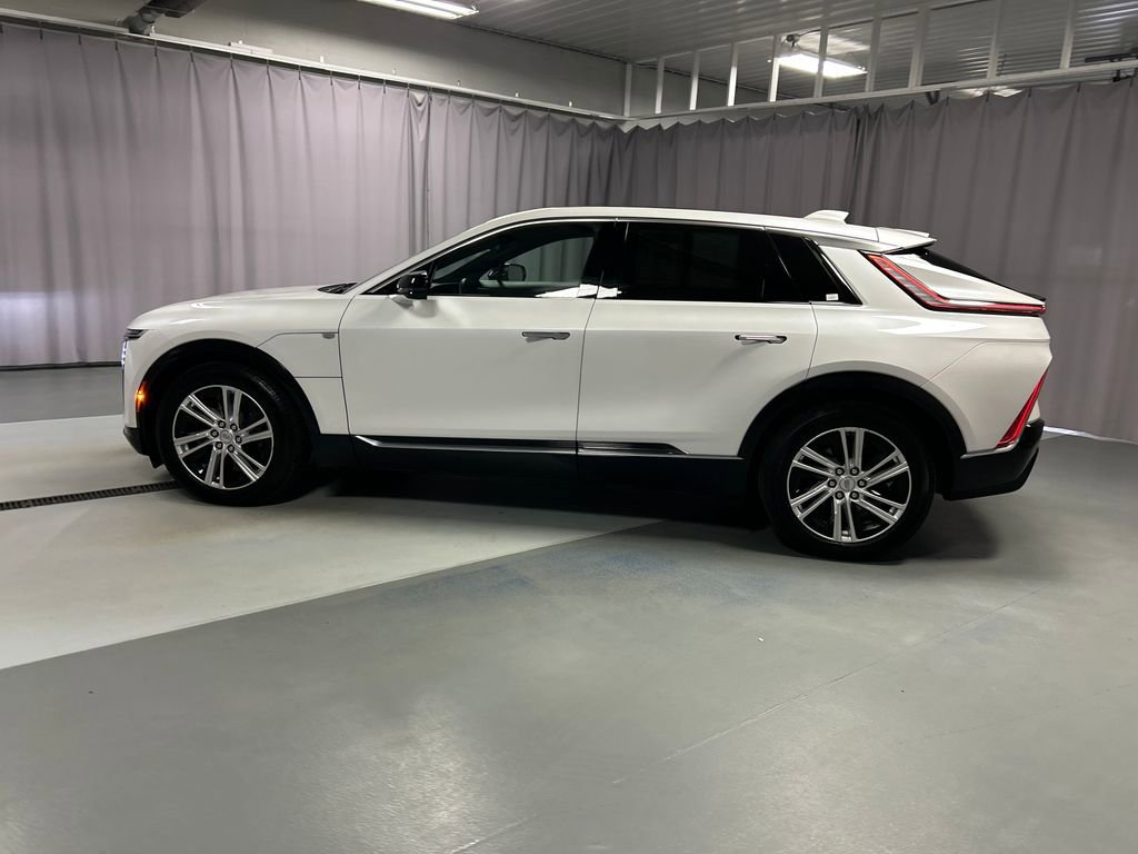 Used 2024 Cadillac Lyriq Tech image 4
