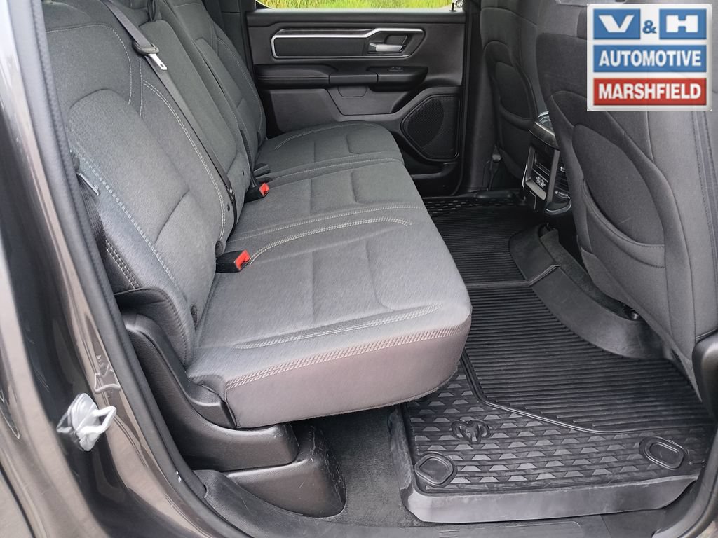 Used 2022 RAM 1500 Big Horn AWD/4WD image 32
