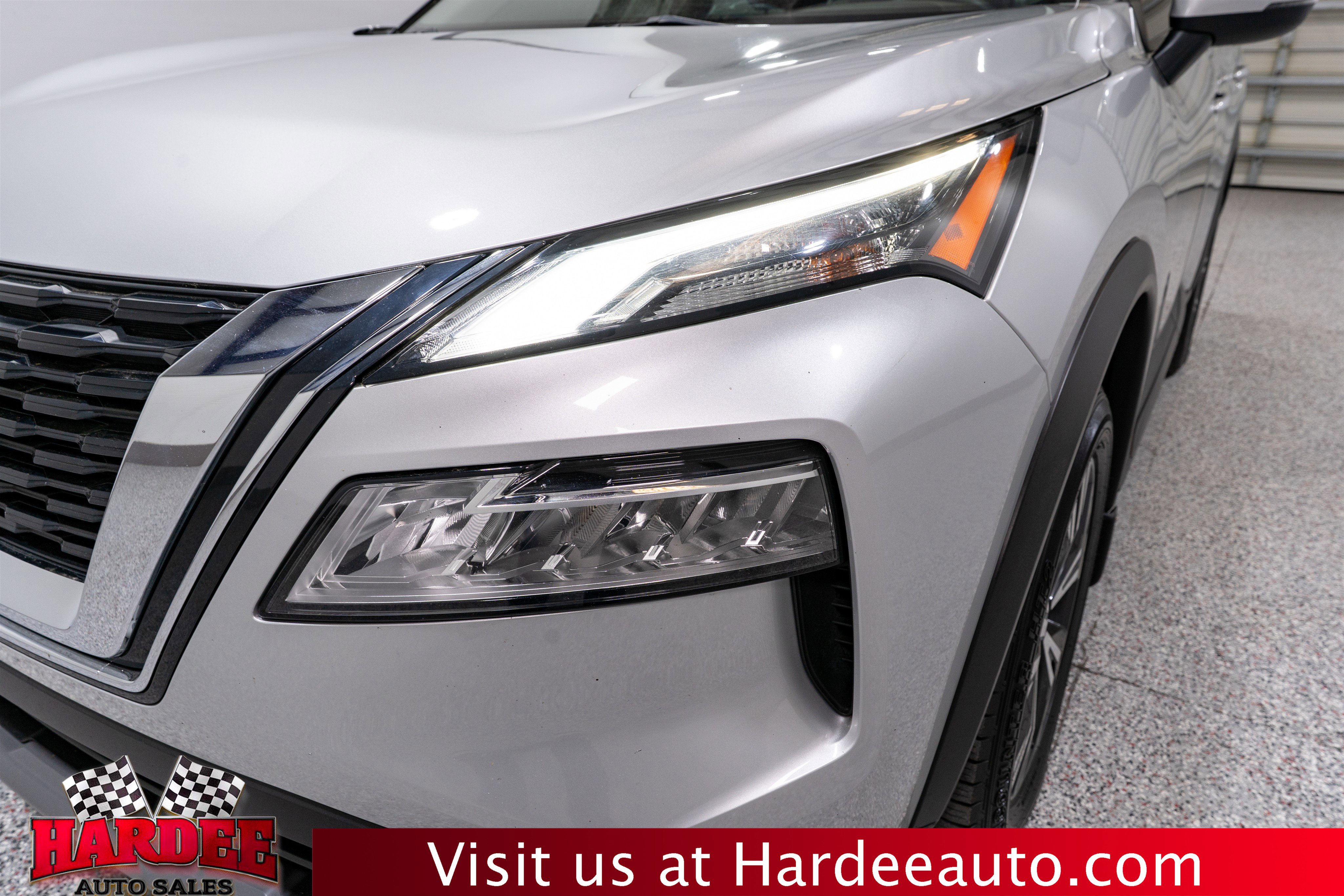 Used 2023 Nissan Rogue SV image 8