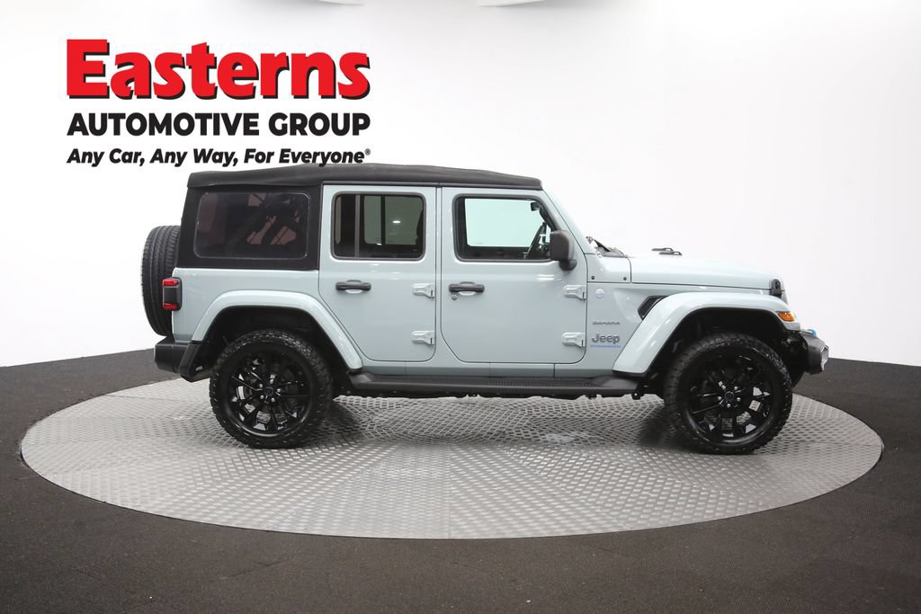 Used 2024 Jeep Wrangler Unlimited Sahara w/ Technology Group AWD/4WD image 47