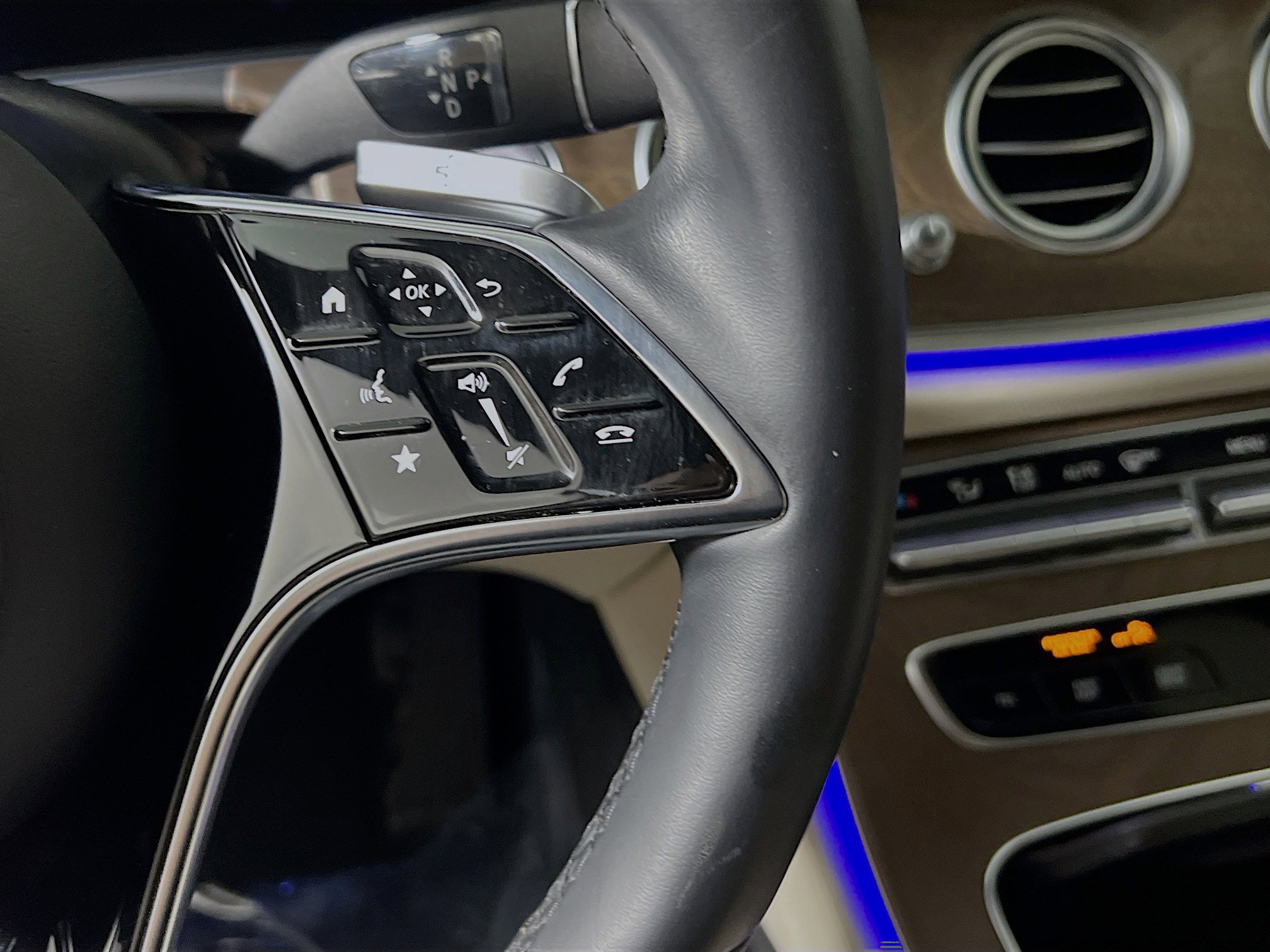 Used 2022 Mercedes-Benz E 350 Sedan w/ AMG Line Exterior image 20