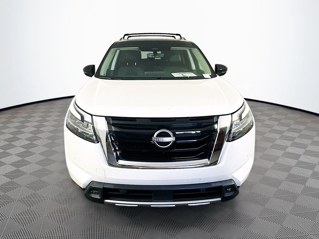 Certified 2023 Nissan Pathfinder SL w/ SL Premium Package AWD/4WD image 4