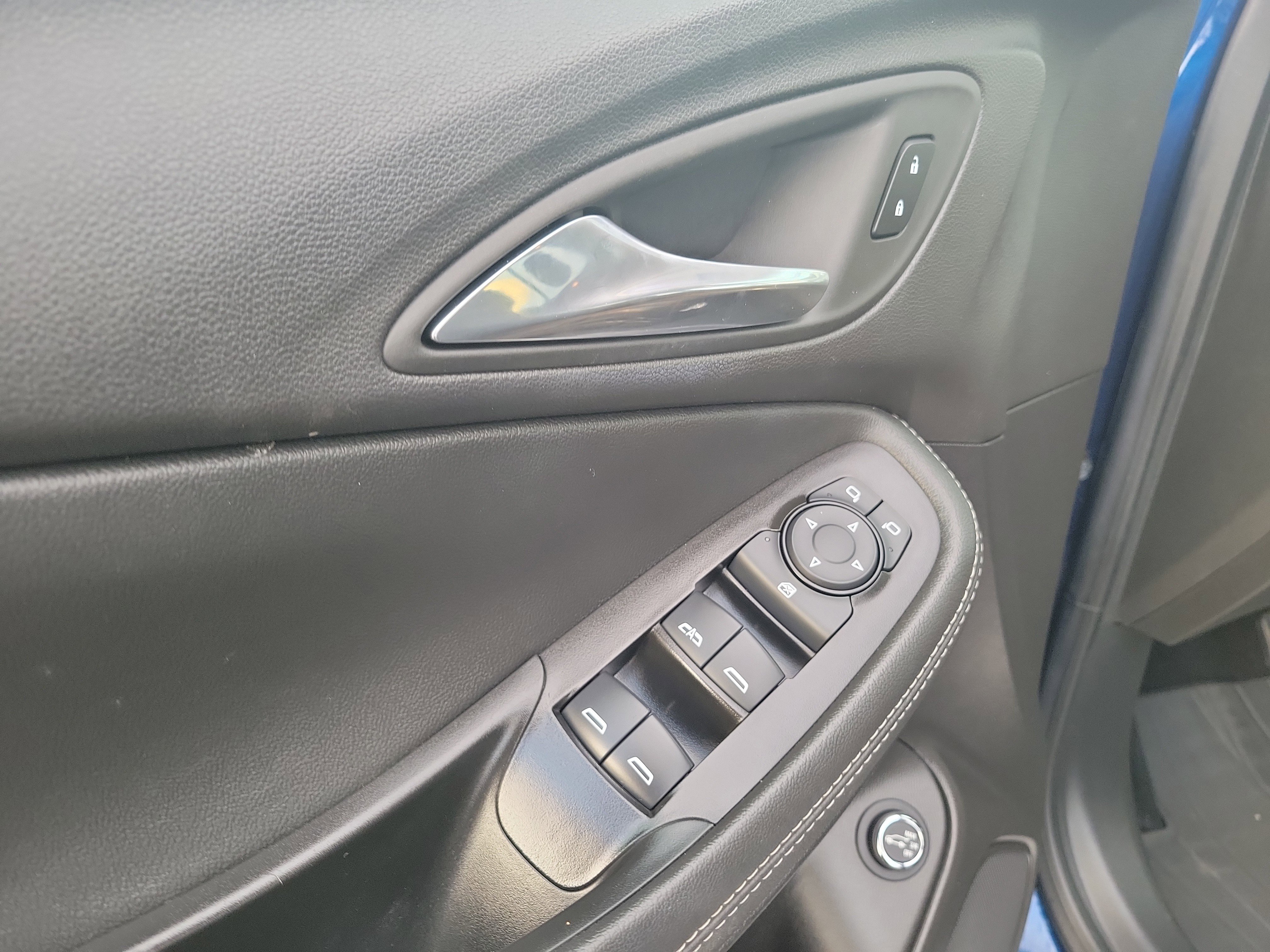 Used 2023 Buick Encore GX Select w/ Experience Buick Package image 16