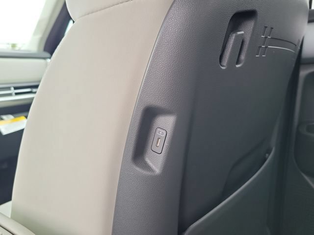 New 2026 Hyundai Santa Fe SEL FWD image 23