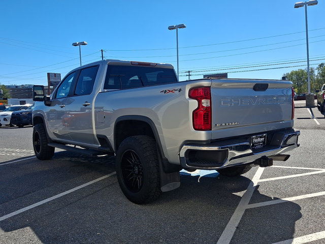 Used 2022 Chevrolet Silverado 2500 LT w/ Convenience Package AWD/4WD image 4
